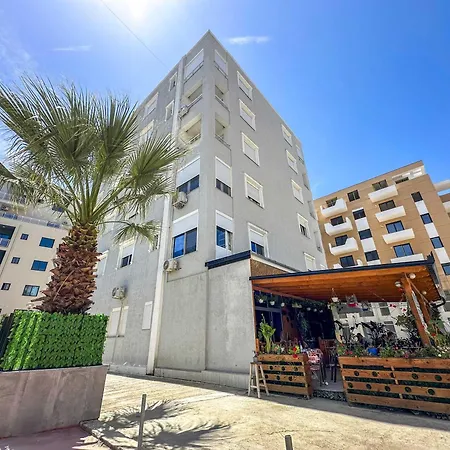 Apartment Costa Mali